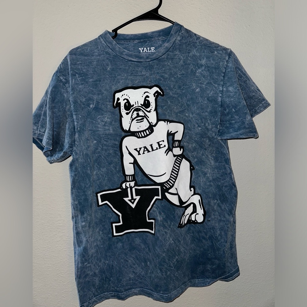Yale T-Shirt